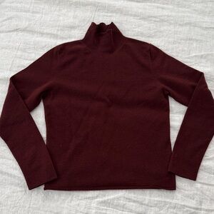 Vince women’s Deep Burgundy Turtleneck Sweater, M